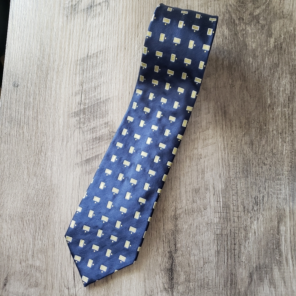 Structure Tie